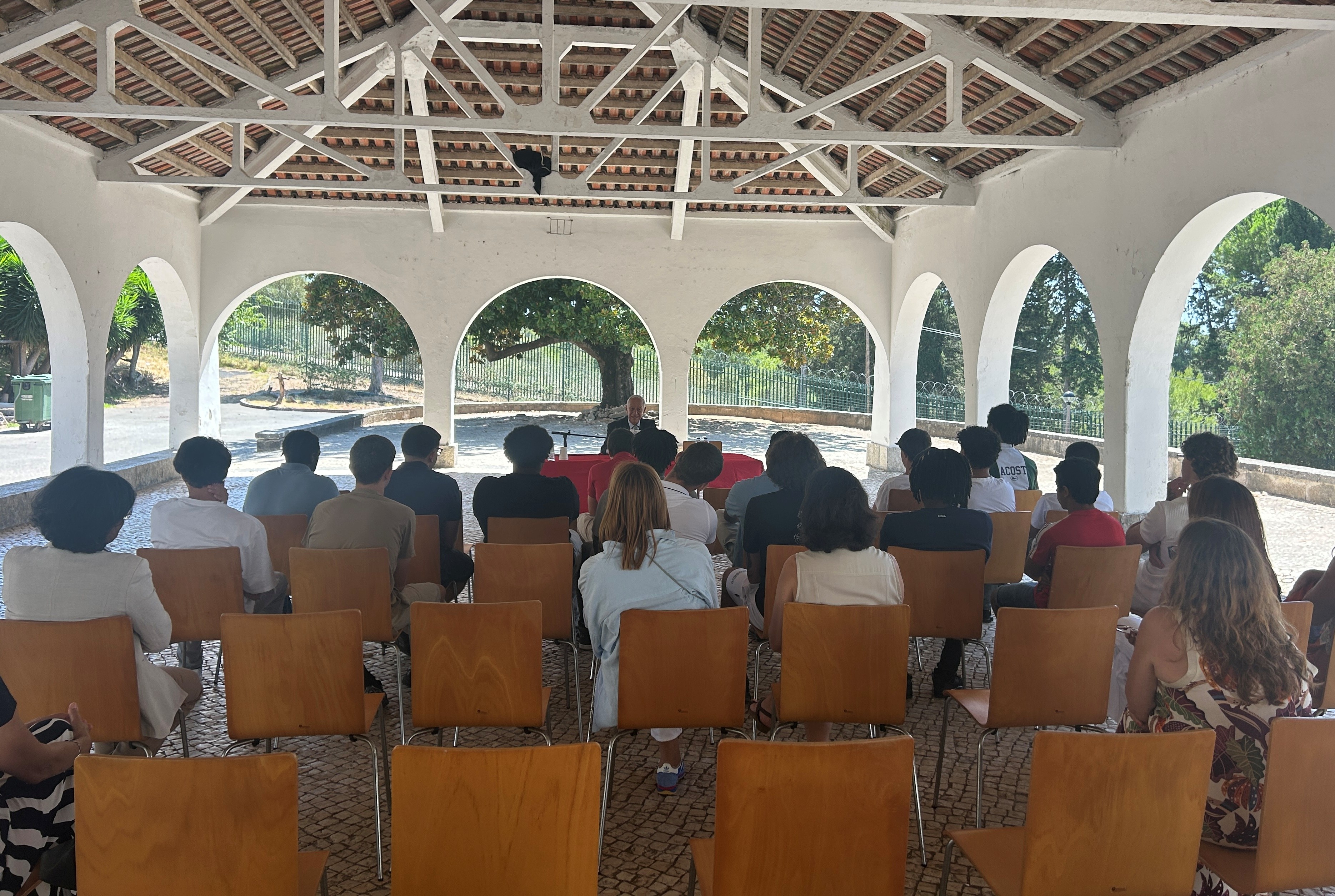 Aula no Centro Educativo Padre António Oliveira, em Caxias.
