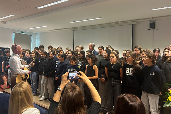 Marcelo Rebelo de Sousa com alunos da Escola Secundária de Benavente